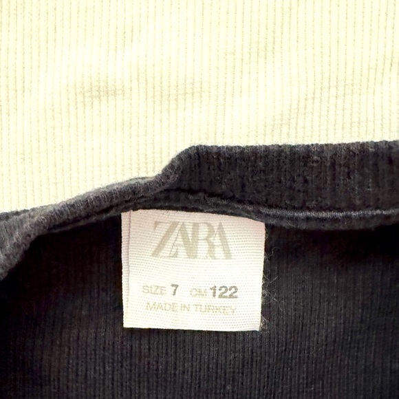 Zara long sleeve tees size 7 - Picture 2 of 4